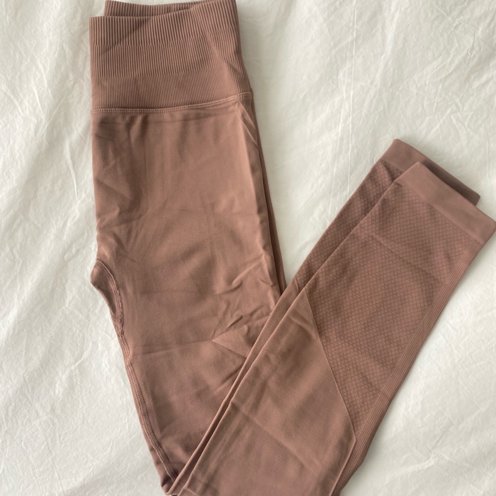 Lululemon ebb to street seamless leggings